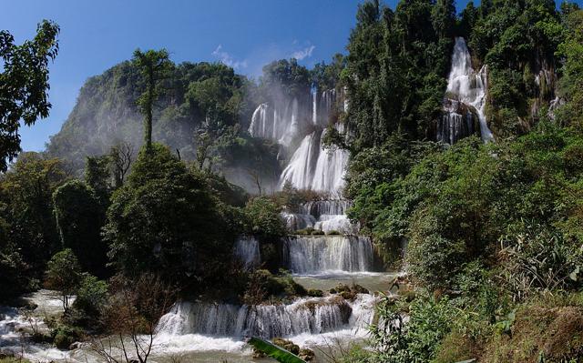 Thi Lo Su Waterfall